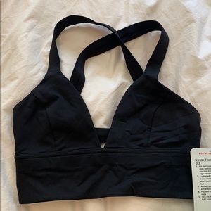 Black Lululemon Sports Bra